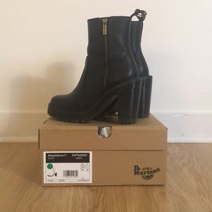 Magdelina Dr. Marten Boot Size 7 (UK 5)